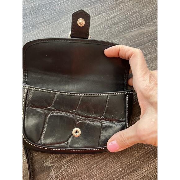 DOONEY & BOURKE BLACK EMBOSSED VINTAGE WRISLET - Picture 4 of 5